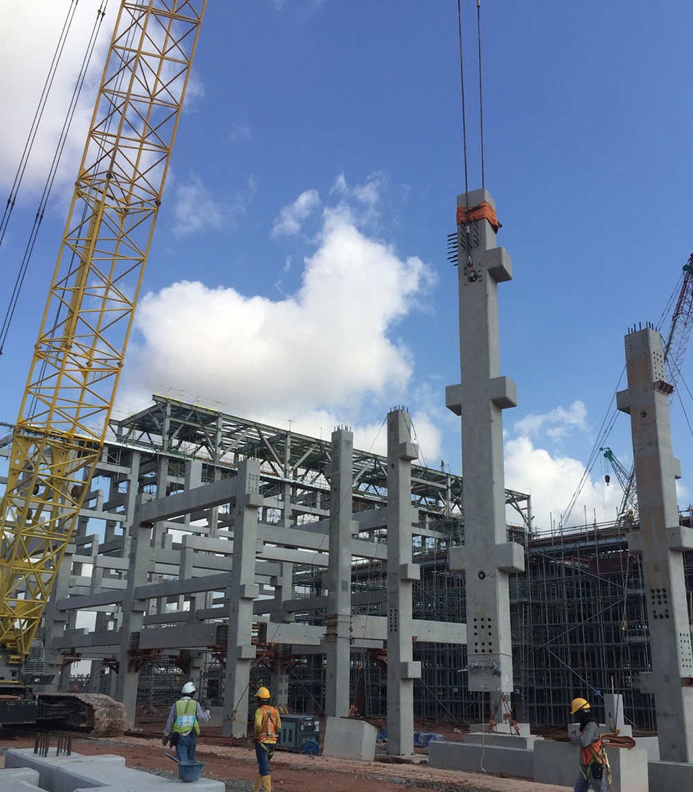 5.采用装配式混凝土结构施工技术建造的混凝土管廊排架结构.jpg